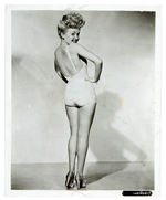 BETTY GRABLE NEWS SERVICE PHOTO.