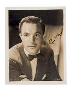 GENE KELLY AUTOGRAPHED PHOTO.