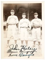 1938 NEWARK BEARS PITCHERS HALEY & RESCIGNO W/COACH BENGOUGH SIGNED PHOTO.