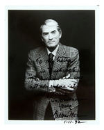 GREGORY PECK SIGNED PHOTO.