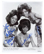 MARTHA & THE VANDELLAS SIGNED PUBLICITY PHOTO.