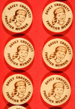 "DAVEY CROCKETT FRONTIER MEMBER" STORE DISPLAY C.1955 WITH 48 PIN-BACKS.