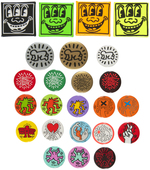 KEITH HARING DESIGNED 24 BUTTONS FROM HIS POP SHOP STORE 1986-1989.