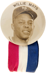 "WILLIE MAYS" RARE REAL PHOTO BUTTON WITH HIM IN N.Y. GIANTS CAP.