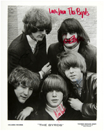 THE BYRDS BAND SIGNED PHOTO.