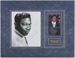 B.B. KING SIGNED PHOTO DISPLAY.