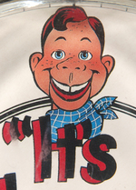 HOWDY DOODY WALL CLOCK FROM BUFFALO BOB SMITH'S COLLECTION.