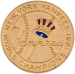 1961 WORLD CHAMPION NEW YORK YANKEES PLAYER MEDALLION.