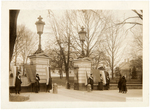 RARE VINTAGE REAL PHOTO OF NATIONAL WOMENS PARTY SILENT SENTINELS PICKETING WHITE HOUSE IN 1917.