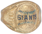 "GIANTS" SCARCE 1940s TEAM NAME RING.