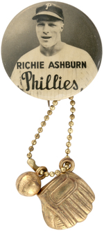 RICHIE ASHBURN 1950 PHILLIES WHIZ KID BUTTON.