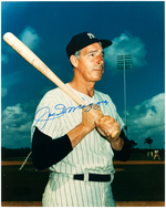 JOE DiMAGGIO SIGNED PHOTO.