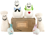 LI'L ABNER'S "SHMOO" SALT & PEPPER SHAKER SET TRIO.