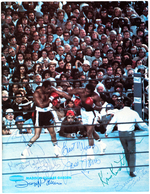 1977 ALI VS SHAVERS BOXING PROGRAM SIGNED BY PATTERSON AND OTHERS.