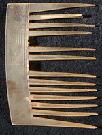 "G (EN.) WM H HARRISON" LOG CABIN MOTIF 1840 CAMPAIGN TORTISE SHELL COMB OR HAIR ORNAMENT.