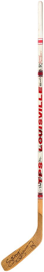 DETROIT RED WINGS MULTI-SIGNED HOCKEY STICK.