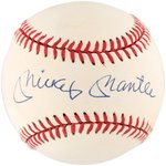 MICKEY MANTLE SINGLE-SIGNED BASEBALL.