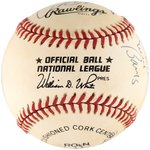 500 HOME RUN CLUB MULTI-SIGNED BASEBALL INCLUDING MICKEY MANTLE, TED WILLIAMS, WILLIE MAYS & OTHERS.