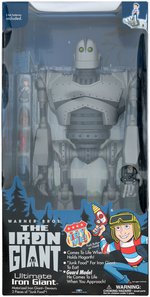 ULTIMATE "THE IRON GIANT" BY TRENDMASTERS 22" TALL.