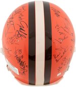 CLEVELAND BROWNS 1993 TEAM SIGNED FOOTBALL HELMET.