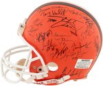 CLEVELAND BROWNS 1993 TEAM SIGNED FOOTBALL HELMET.