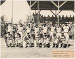 CINCINNATI CRESCENTS 1946 TEAM PHOTO WITH LUKE EASTER.