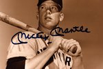 MICKEY MANTLE SIGNED PHOTO FRAMED DISPLAY.