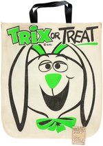 COLLEGEVILLE/GENERAL MILLS "TRIX OR TREAT" HALLOWEEN SHOWROOM SAMPLE BAG.