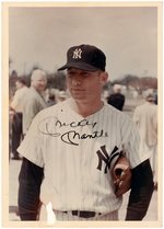 MICKEY MANTLE SIGNED PHOTO.