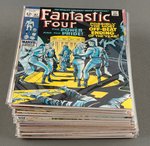 FANTASTIC FOUR LOT OF 30 SILVER AGE COMIC ISSUES AND TWO ANNUALS.