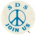 "SDS JOIN US" PEACE SYMBOL ANTI-VIETNAM WAR BUTTON.