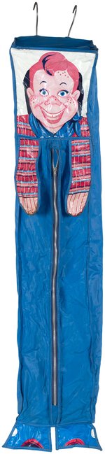 "HOWDY DOODY" HANGING GARMENT BAG.