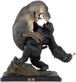 "V-REX VS KING KONG" WETA COLLECTIBLES STATUE.