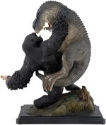 "V-REX VS KING KONG" WETA COLLECTIBLES STATUE.