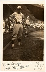 C. EARLY 1930s NEW YORK GIANTS BILL TERRY HOF SNAPSHOT PHOTO.