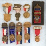 COLLECTION OF 16 DEMOCRAT AND REPUBLICAN CONVENTION BADGES 1896-1964.