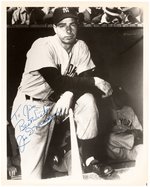 JOE DiMAGGIO SIGNED PHOTO.