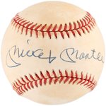 MICKEY MANTLE SINGLE-SIGNED BASEBALL.