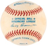 MICKEY MANTLE SINGLE-SIGNED BASEBALL.