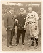 1938 ROGERS HORNSBY (HOF) WITH OTHERS ORIGINAL PRESS PHOTO.