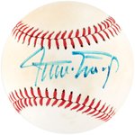 WILLIE MAYS (HOF) SINGLE-SIGNED BASEBALL.