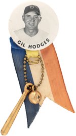 1950s GIL HODGES PM10 STADIUM BUTTON WITH RIBBON/BAT/BALL.