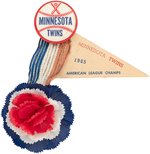 1965 MINNESOTA TWINS "AMERICAN LEAGUE CHAMPS" BUTTON W/PENNANT & FLOWER.