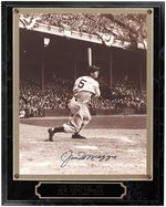 JOE DiMAGGIO (HOF) SIGNED PHOTO PLAQUE DISPLAY.