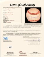 JOE DiMAGGIO SINGLE-SIGNED BASEBALL.