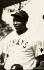 1946 NEGRO LEAGUE EAST ALL-STARS TEAM PHOTO W/HOFERS: GIBSON, LEONARD, IRVIN, MACKEY, DAY & DOBY.