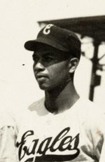 1946 NEGRO LEAGUE EAST ALL-STARS TEAM PHOTO W/HOFERS: GIBSON, LEONARD, IRVIN, MACKEY, DAY & DOBY.