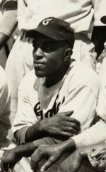 1946 NEGRO LEAGUE EAST ALL-STARS TEAM PHOTO W/HOFERS: GIBSON, LEONARD, IRVIN, MACKEY, DAY & DOBY.