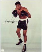 FLOYD PATTERSON (HOF) SIGNED PHOTO.