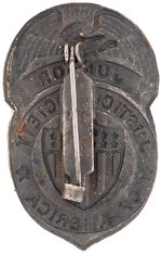 THE JUNIOR JUSTICE SOCIETY OF AMERICA 1948 CLUB BADGE (VERTICAL PIN VERSION).